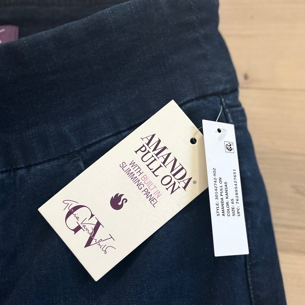 NWT Gloria Vanderbilt Amanda Pull On Jeans 6 Short - Picture 8 of 14